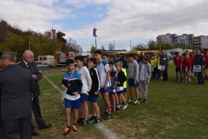 kupamanzaro2610185 Преходната купа „Юлиян Манзаров” от турнира на младежките противопожарни отряди отиде в отбора на Полски Тръмбеш