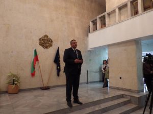 ouizlojbatervel171018D Областният управител откри фотоизложба „Кан Тервел – спасителят на Европа“