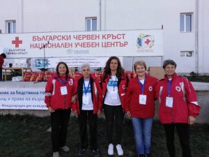 redcros81018B Възрастни доброволци на БЧК с успех на четвъртото „Национално състезание за бедствена готовност, първа помощ и права на възрастните хора“