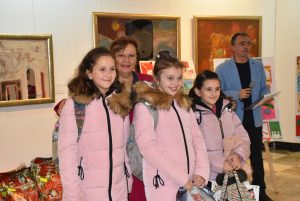 kartichki2112184 Рекорден брой коледни картички в конкурса на Центъра за подкрепа за личностно развитие - Общински детски комплекс, Ловеч
