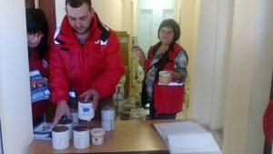 redcross21218 2 e1543764022250 БЧК ЗАПОЧВА РАЗДАВАНЕТО НА ХРАНИТЕЛНИ ПРОДУКТИ НА НУЖДАЕЩИ СЕ БЪЛГАРСКИ ГРАЖДАНИ