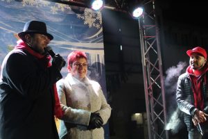 tetevenelha212184 Тетевенската коледна елха грейна под светлините на празнична заря и концер