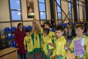 turnirfoot2112181 Купата на Община Ловеч от турнира по футбол спечели отборът на ОУ „Христо Никифоров“