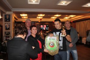 turnirveterani412182 В Тетевен се проведе 13-ят Международен футболен турнир в зала за ветерани