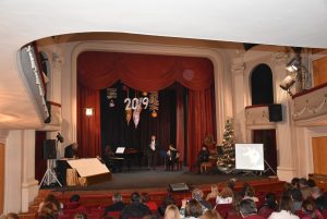 vecherinka1912181 Художникът Тихомир Витков представи арт вечеринка с музика, рисуване и информация