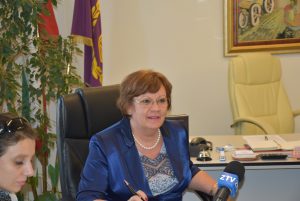 kmetmarinova1801191 37 120 лева е платила Община Ловеч за 2018 г. на 3 фирми за медийни услуги. Най-много пари за ЕТ „Зетра – Пекто Чернев“ - 23 620 лв.