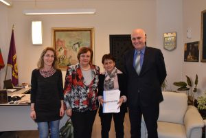 kolektivendogovor1501191 Колективен трудов договор подписаха кметът на Ловеч и КНСБ, отрасъл ”Здравеопазване - училища и детски градини”