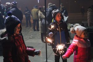 teteven101197 Тетевенци посрещнаха 2019 година с много настроение, кръшни хора и празнична заря