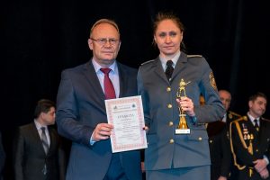 190207 pojarnikar 2018 19 Подгласник на победителят в раздел „Превенция“ е инспектор Петя Николова от РСПБЗН-Ловеч