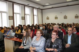tetevenforum802192 Форум ,,Да върнем родителите в училище“ се проведе в Тетевен, част от националната кампания на евродепутата Асим Адемов
