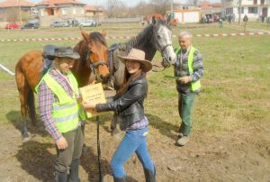 joglavkone1803191 За пръв път тази година в село Йоглав се проведе Тодоровден с богата концертна програма и надбягване с коне