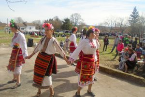 joglavkone1803194 За пръв път тази година в село Йоглав се проведе Тодоровден с богата концертна програма и надбягване с коне
