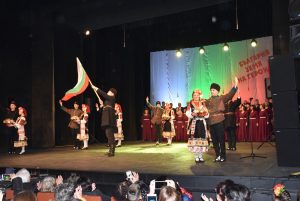 koncert3mart503191 Празничните прояви за Трети март в Ловеч завършиха със спектакъла „България – земя на герои“