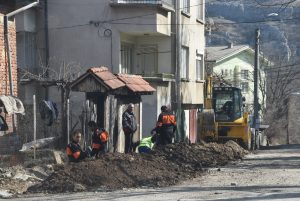 remonti2003192 Текущите ремонти на пътната и уличната инфраструктура в Ловеч са на стойност над 3 883 000 лв