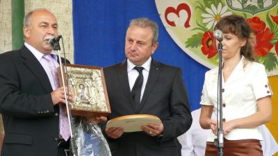 iziaslav806127 Казанджиев подписа с кмета на украинския Изяслав споразумение за съвместна дейност между двата града