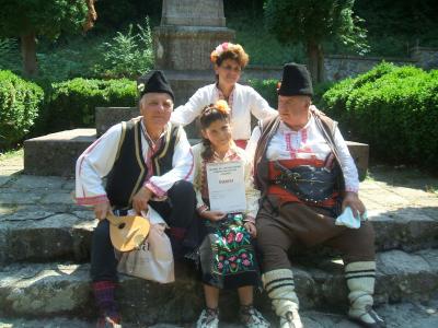 joglavribarica3007121 Три грамоти, диплом за трето място и медал за читалището в Йоглав от празника на народния обичай и автентичната носия в Рибарица