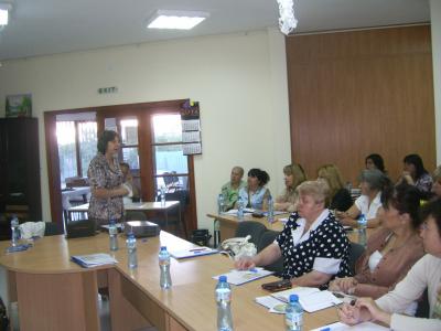 medkurs309121 Медицинските специалисти от общинското здравеопазване в курс за продължаващо обучение по грижи за деца и възрастни