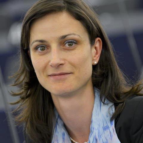 Mariya Gabriel Мария Габриел: Европейската година на гражданите ще спомогне те да опознаят по-добре своите права и задължения от европейското гражданство