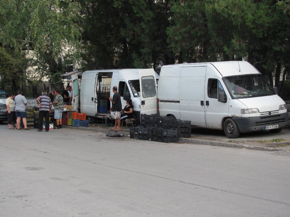 grozde2809101 Данъчните и другите контролни органи пречат на работата на общинския пазар?!?!?