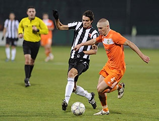 Литекс смачка с игра Локо Пд, бие само с 2-0 за Купата