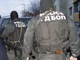 policebop1212121 Служители на БОП откриха на ул. Харманска мини парник с канабис