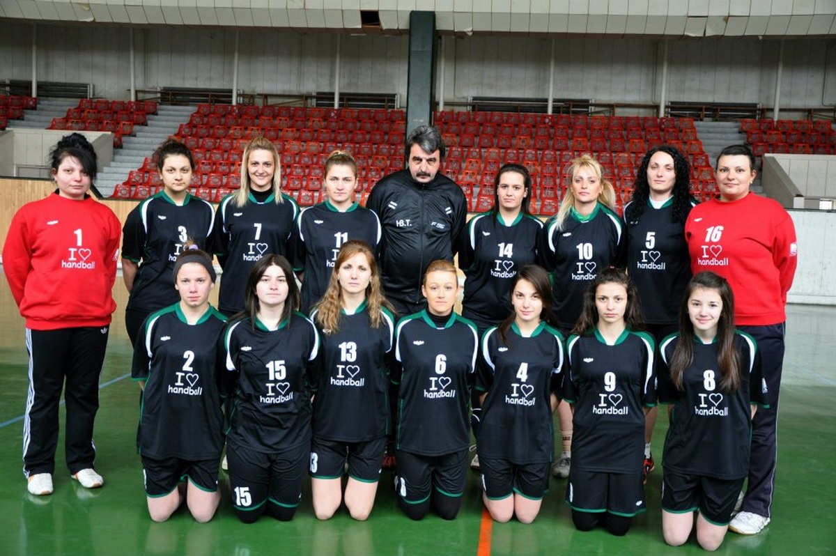 handball1401132 Хандбалистките на Ловеч 98 набити от Павликени