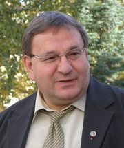 milko803111 Читалищното настоятелство в Радювене благодари на общинския съветник Милко Недялков за дарени компютър и принтер