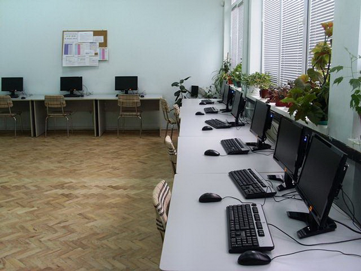nikiforovpc1102131e ОУ„Христо Никифоров“ вече разполагат с обновен мултимедиен компютърен кабинет