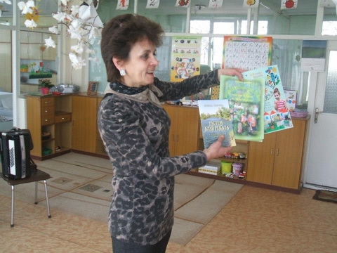 elenka1604132 Поетеса гостува на детска градина в Ловеч