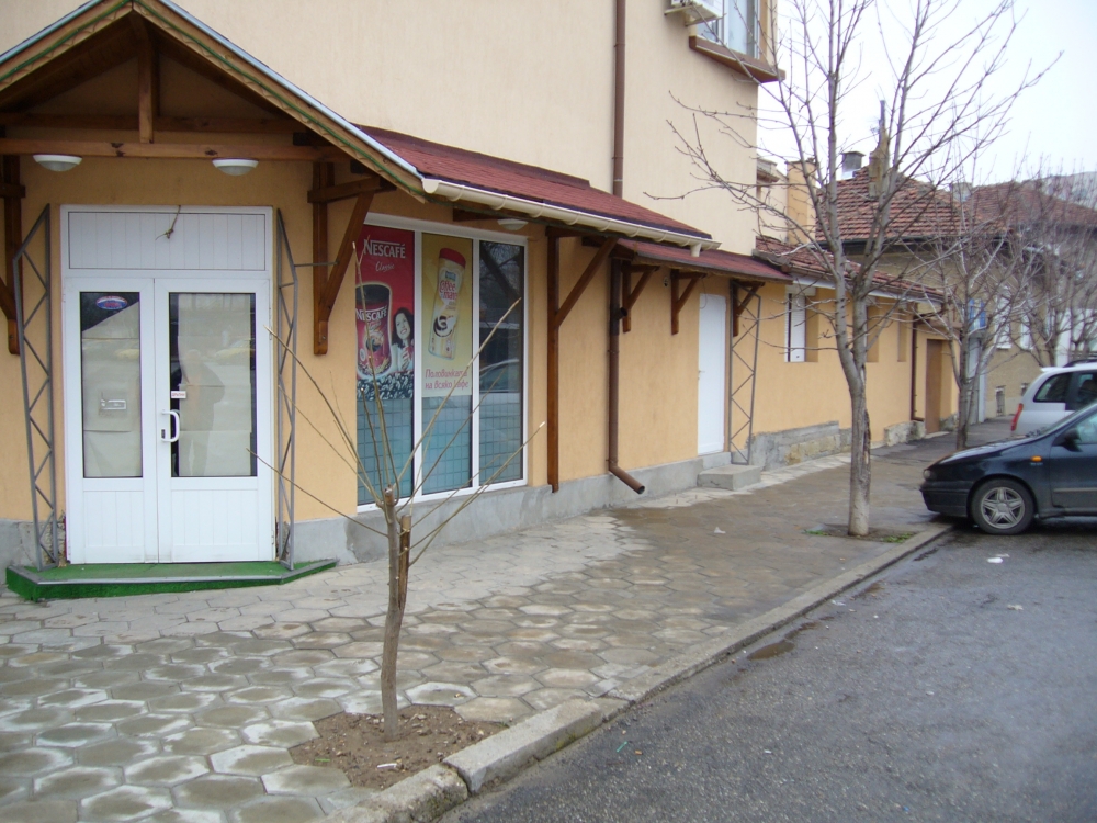 plavogara504131 Как се живее на 3 метра от лунапарк?