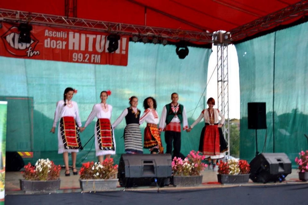 festivalrum2210133 Ловешко участие във "Фестивалът на традициите Арджеш", Румъния