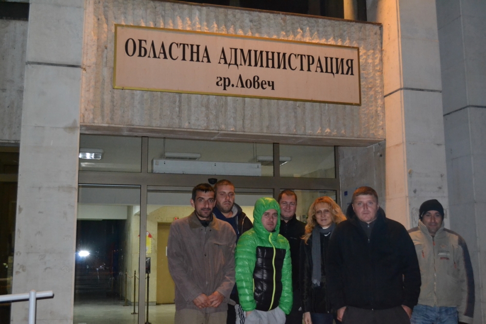 feremeri1711132 Млади фермери ще чакат цяла нощ, в студа, пред Областна администрация отварянето на програмата „Млад фермер“!
