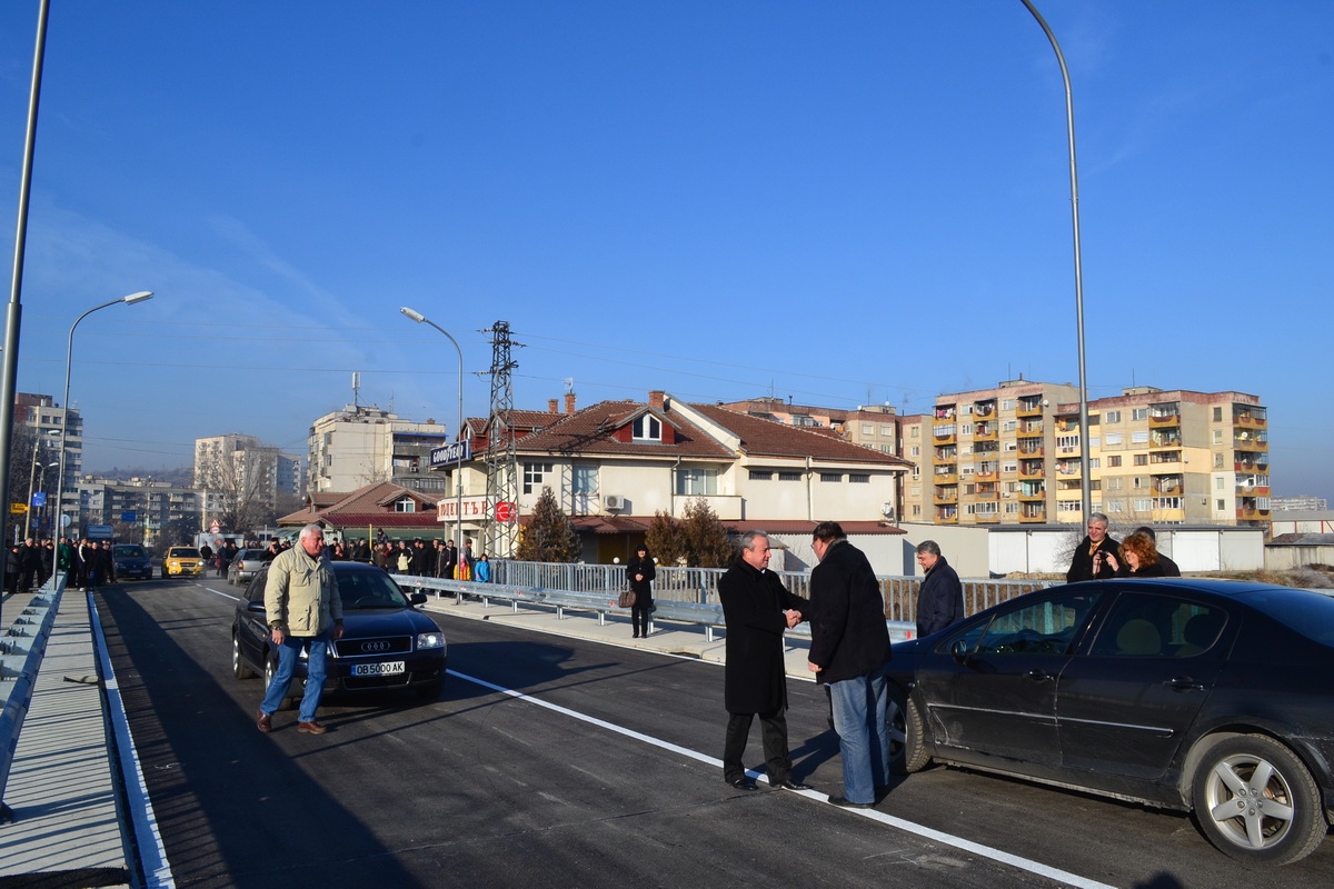 mostotvarqne2012136 Възстановено е движението по Транспортния мост