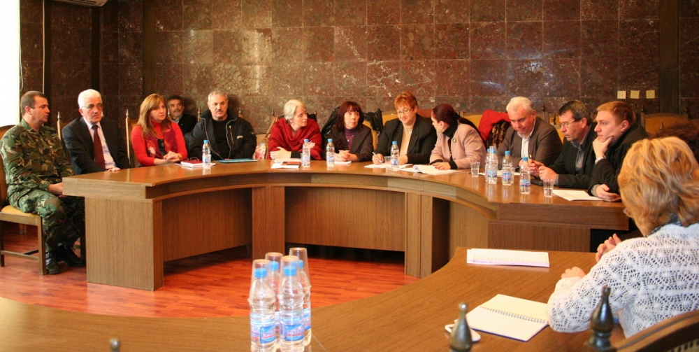 ouzaetost712131 През 2014: От социални помощи към осигуряване на заетост