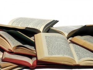 Knigi1601141 В ход е „Дари книга, дай нов шанс на старата библиотека” по инициатива на МГЕРБ