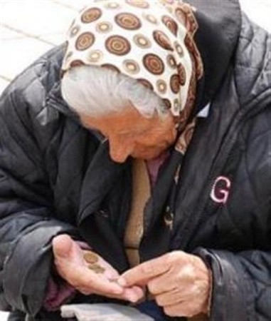 vjeni2301141 33 годишен от Гложени отнел 102 лева от две възрастни жени