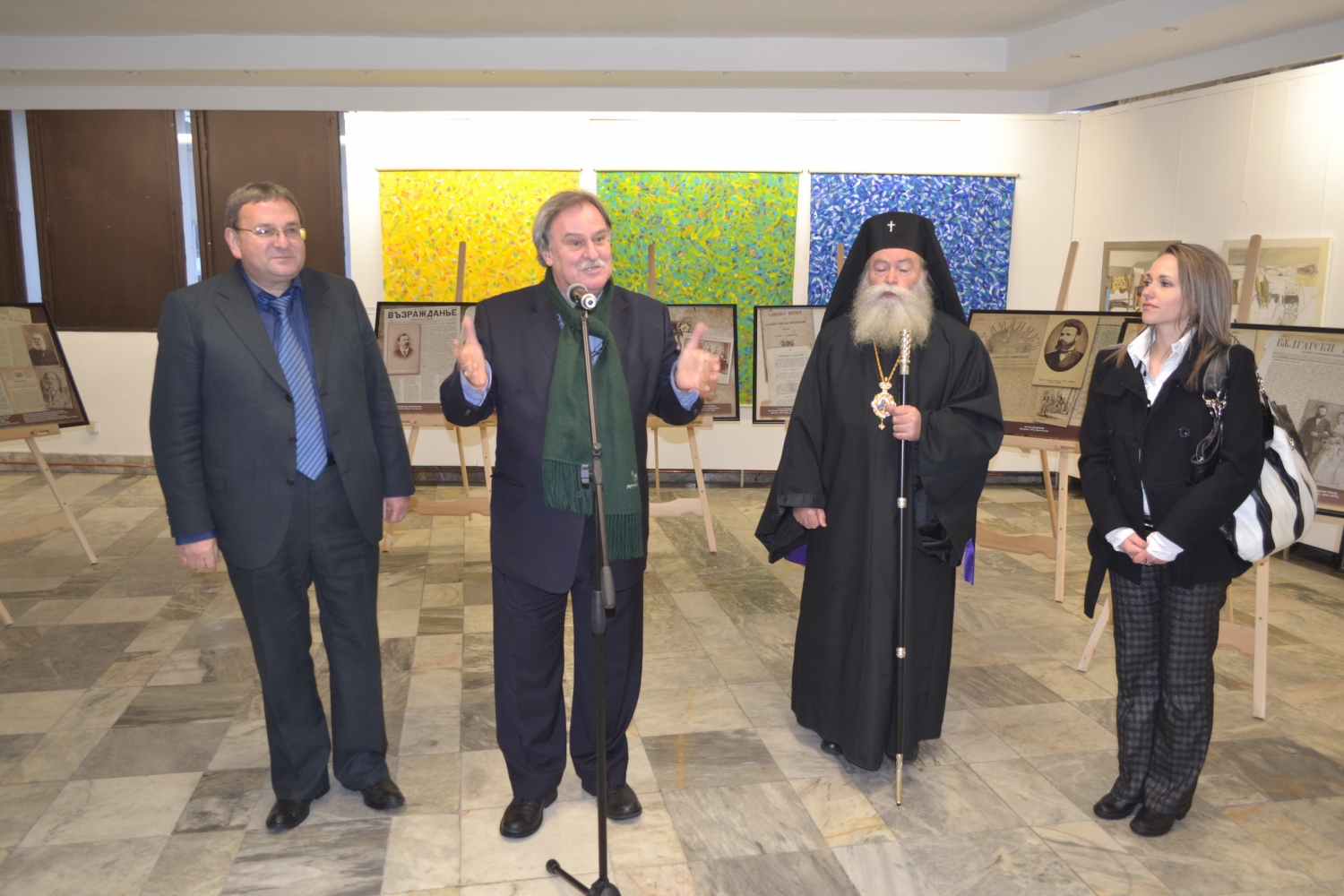 btaizlojba702149 Генералният директор на БТА Максим Минчев откри в Ловеч изложбата "Родени свободни"