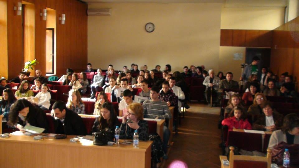znanie19021410 На 18-ти февруари в Троян се проведе дискусия на тема „Моят европейски път“.