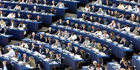 epizbori3004141 На 10 май 2014 г. изтича срокът за заявяване вписването в избирателния списък по настоящ адрес от избиратели, чиито постоянен и настоящ адрес са в различни населени места