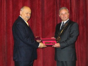 kalbov406143 Евтиният популизъм намира плодородна почва там, където има страх, малодушие и бедност