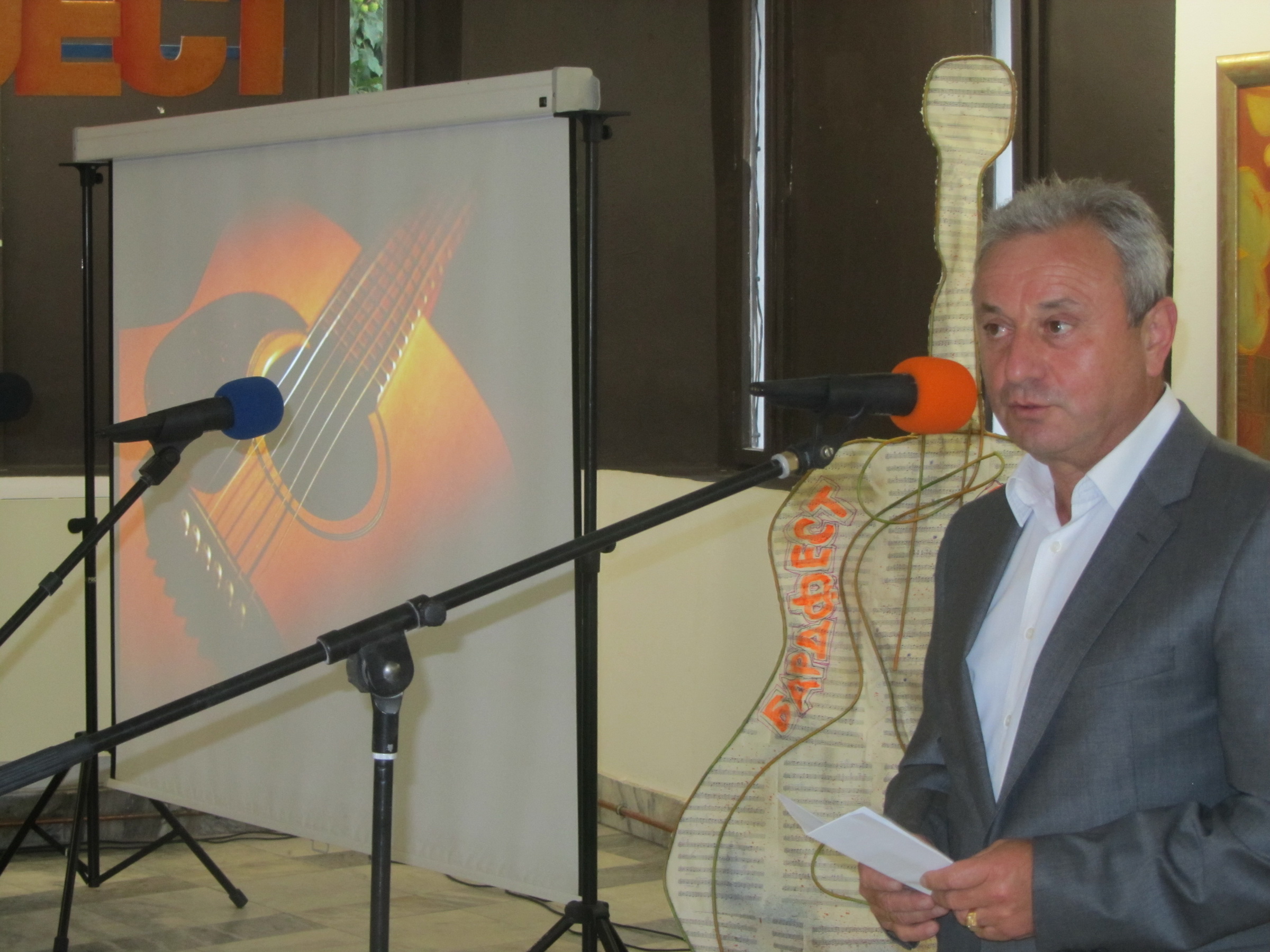 bardfestkmet509141 Кметът Казанджиев откри „Бардфест Ловеч 2014“