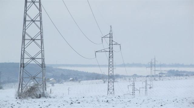 elprovodi2610141 ЧЕЗ с искане до МИЕТ за режим на тока в 8 общини, сред които Ловеч и Троян