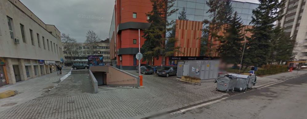 parking1610141 На излизане от паркинга на "Сити център", автомобил удари 68-годишна пешеходка