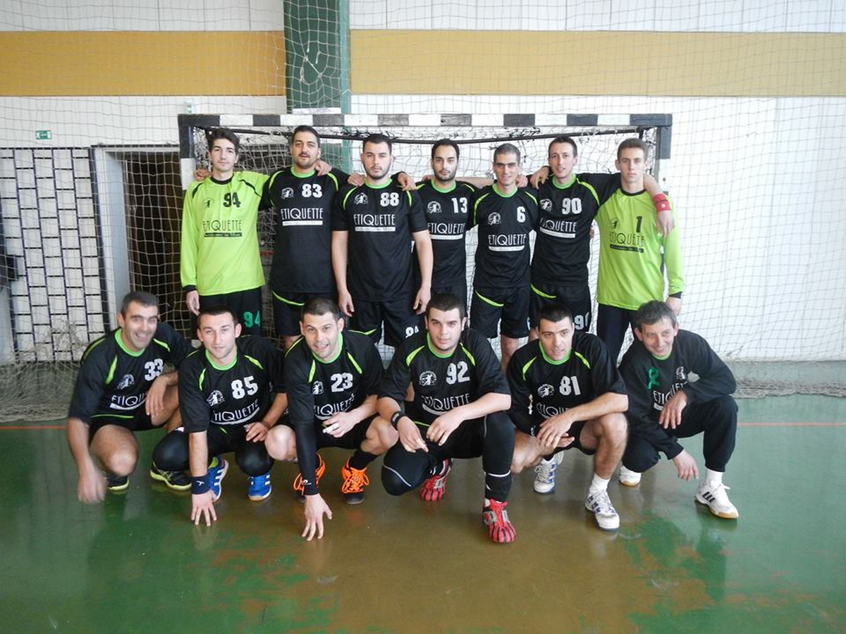 handballmuje812141 Лидерът в хандбалната „А“ група „Спартак“ Варна отстрани „Ловеч 98“
