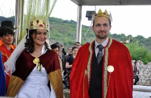 svatba2704151 11 са били изнесените сватбени ритуала в Ловеч от началото на годината досега