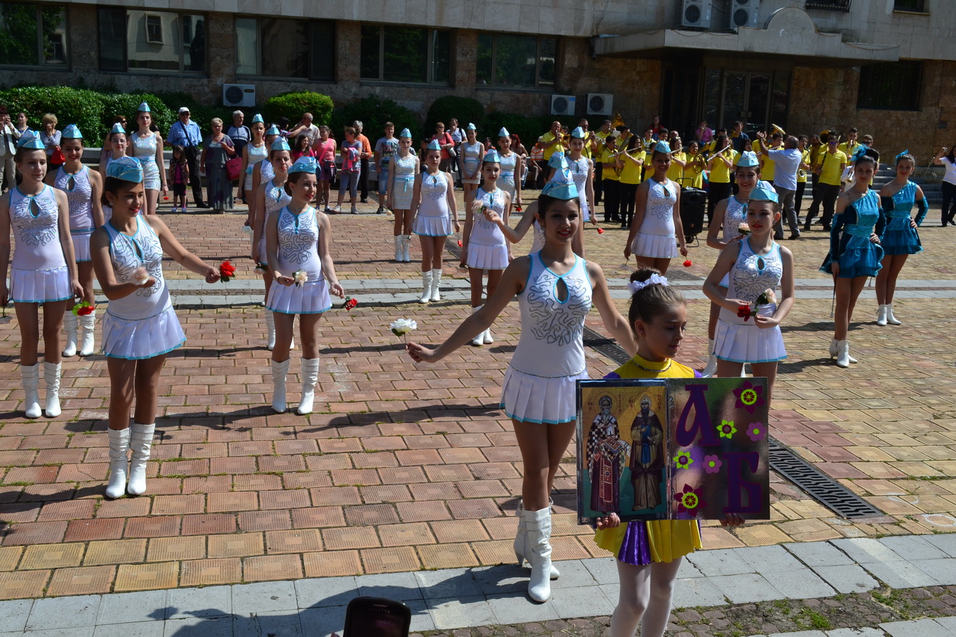 plamachetasini21051527 Богат културен календар на община Ловеч за юни
