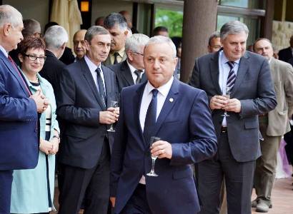 prazniklovech1105151 Кметът Казанджиев на 11 май: Нека Ловеч е град на всички – и като права, и като отговорности