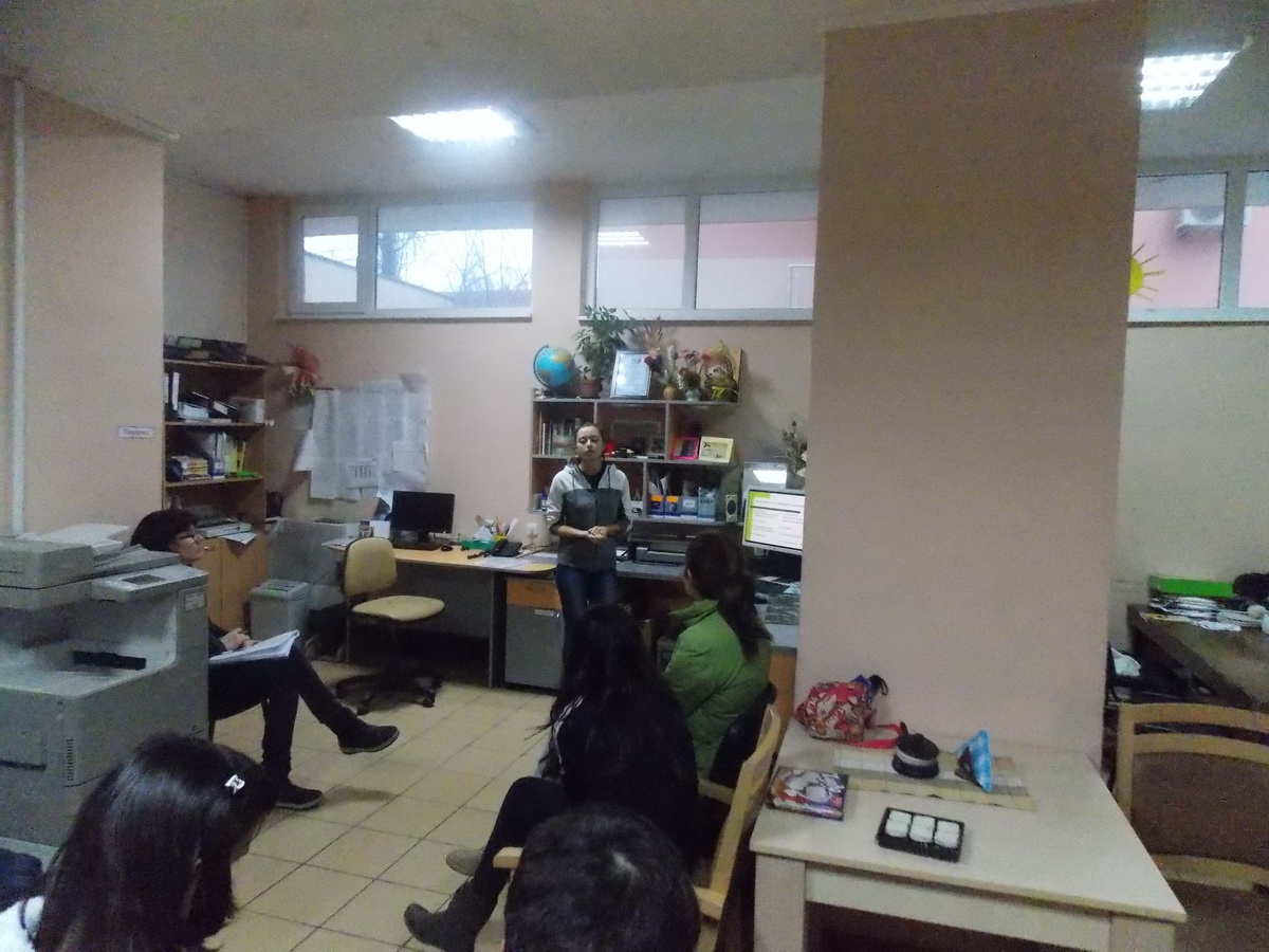 redcrosslch2711151 Доброволци от БЧК Ловеч проведоха обучение на тема „Агресията сред децата и начини за преодоляване” на деца и младежи с увреждания