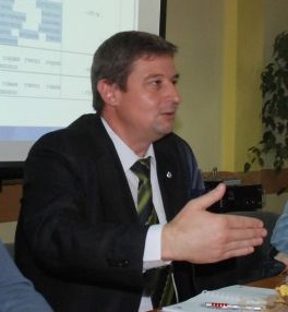 J.Petrov101161 Синдикат „Образование“ е шокиран от бездействието на институциите при зачестилите и недопустими действия на агресия и побои над учители в българското училище