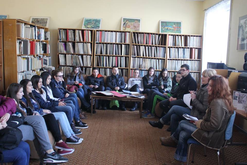 biblsreshta1501161 По повод 12 януари - рождението на проф. д-р Беню Цонев, Регионалната библиотека запозна ученици с живота и делото на бележития езиковед